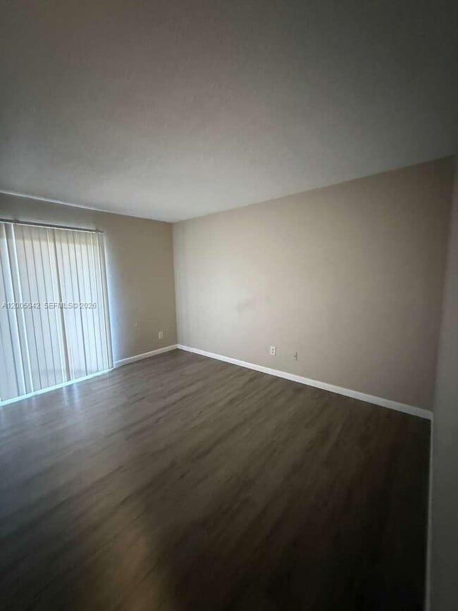 Photo - 1416 Meadows Cir W Unit 1416