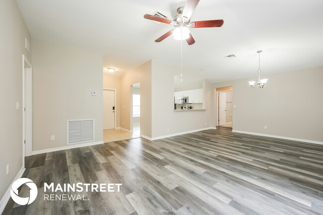 Photo - 458 Westdale Ave