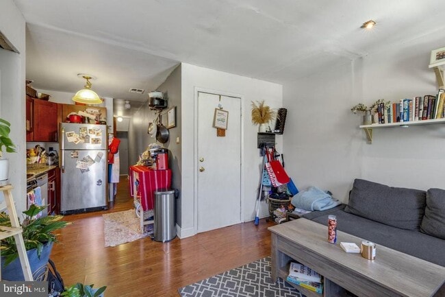 Photo - 238 W Girard Ave Unidad 2