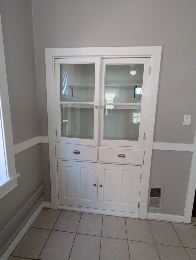 Photo - 3550 Magnolia Ave