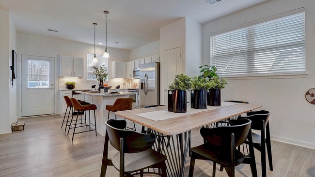 Photo - Avanterra Wolfs Crossing