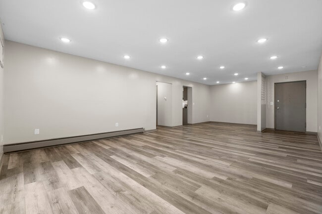 Photo - StoneGate Apartments