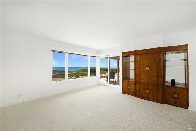 Photo - 33 Montecito Dr