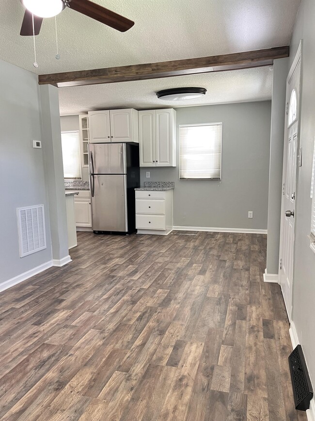 Photo - 2115 Wythe St