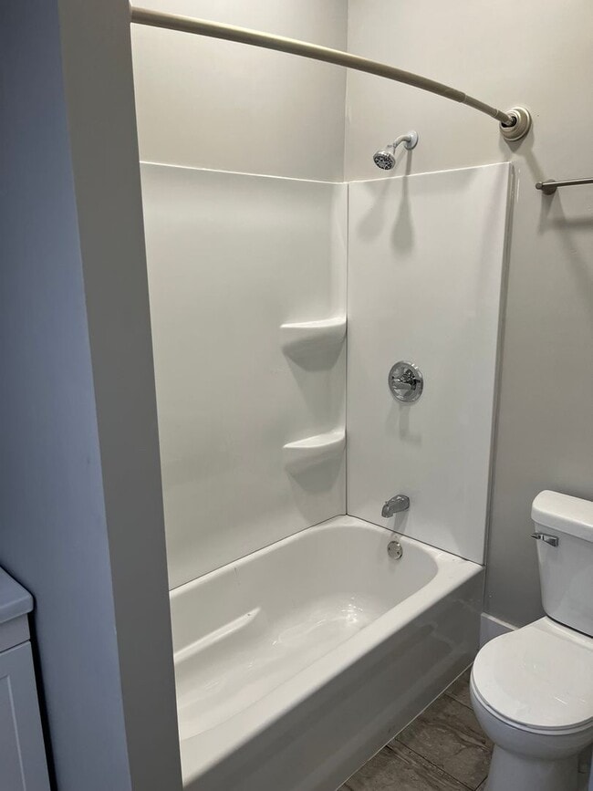 Photo - Beautifully Renovated 1 Bed 1 Bath Unit Apt 2