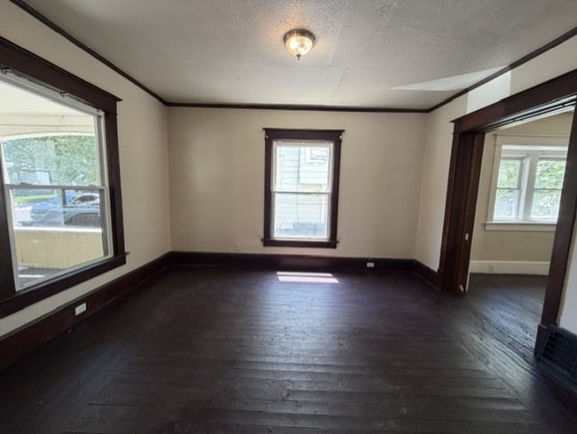 Photo - Room to Spread Out! 5-Bedroom Home with Covered Porch & Large Kitchen