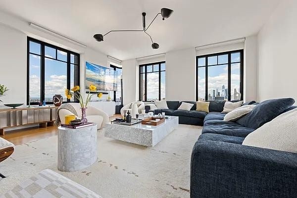 Photo - 110 Charlton St Unidad PH30C