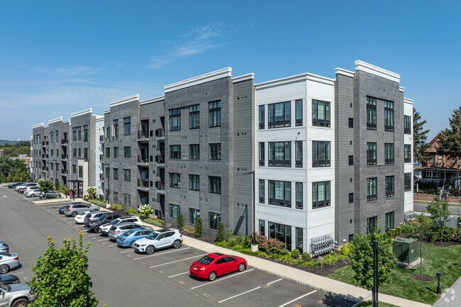 Photo - Grove Crossing