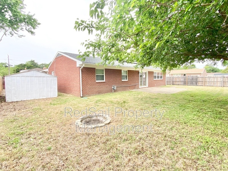 Photo - 101 Basswood Dr