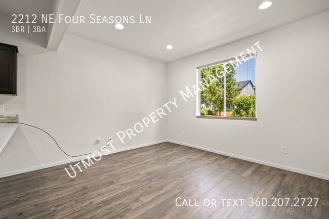 Photo - 2212 NE 4 Seasons Ln