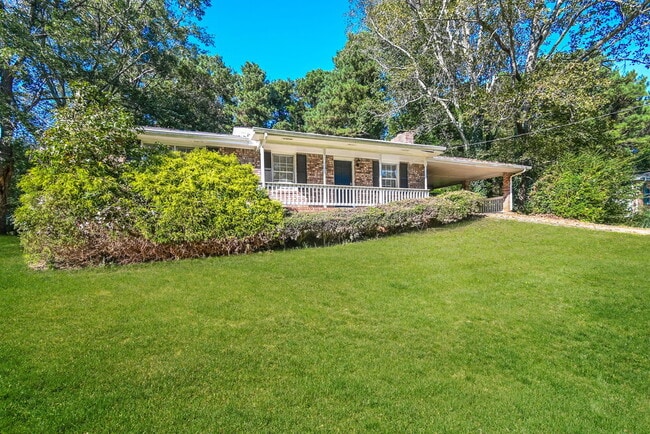 Photo - 6490 Executive Dr