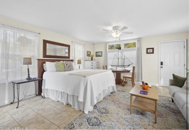 Photo - 509 Live Oak St