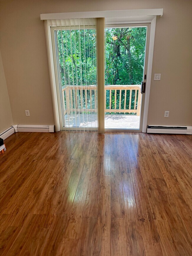 Photo - 730 Manton Ave
