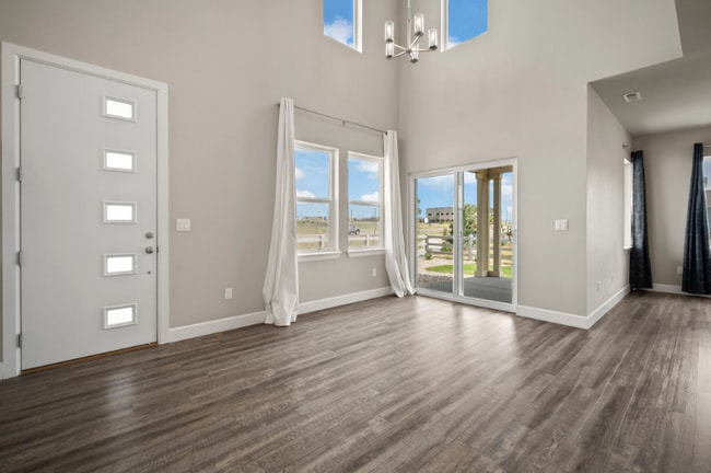 Photo - 1711 Peak Pr Ln