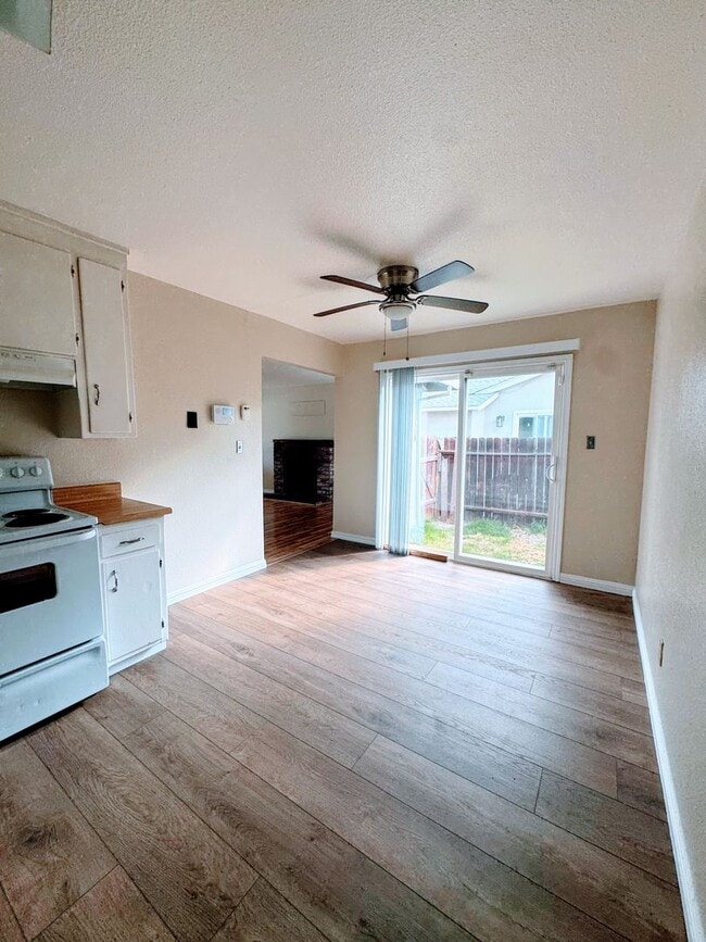 Photo - 1512 71st Ave