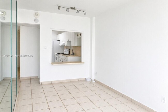 Photo - 100 Lincoln Rd Unit 732