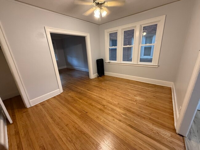 Photo - 914 Beaconsfield Ave Unit 1