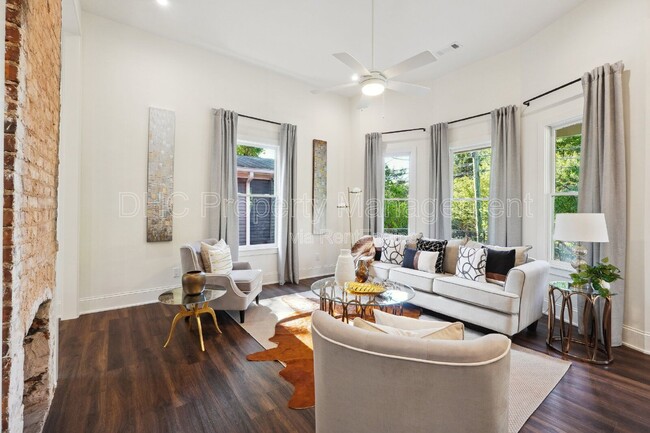 Photo - 738 Highland Ave NE