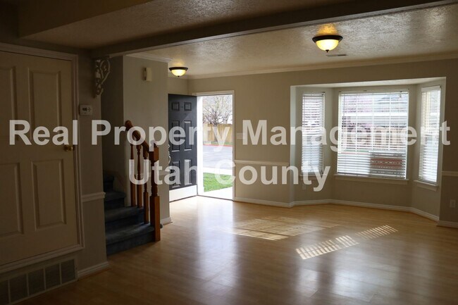 Photo - Short term Lease! Pet Friendly Townhome
