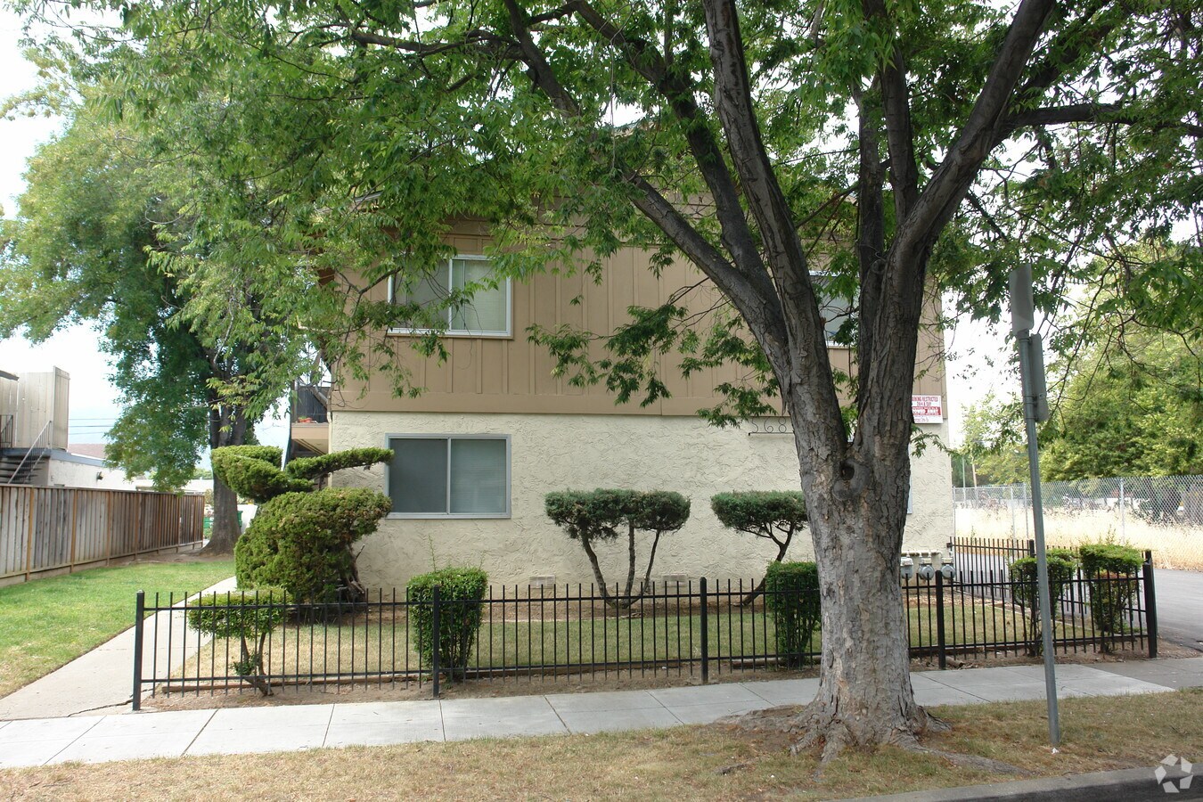 Photo - 5684 Hoffman Court