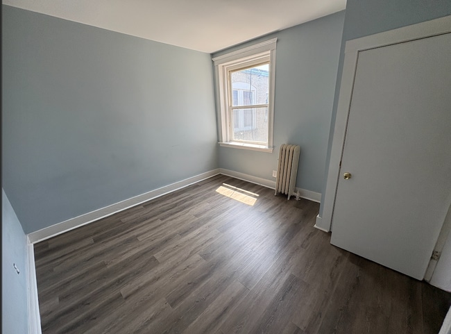 Photo - Beautiful 3 bed with in unit laundry and balcony GREAT DEAL for 9/1/26