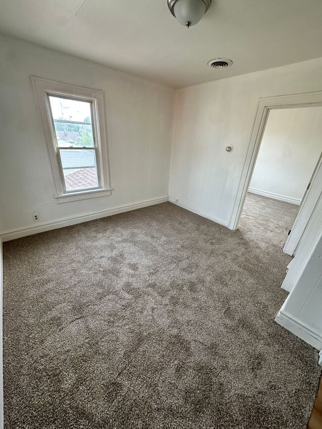 Photo - 1403 Rawson Ave