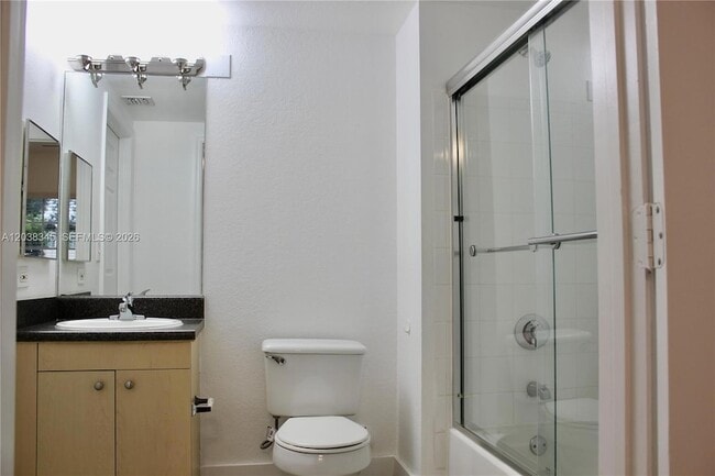 Photo - 2548 Centergate Dr Unidad 107