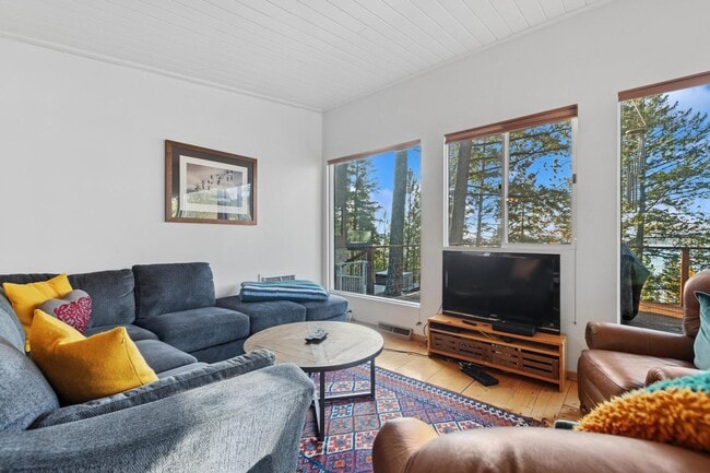 Photo - Whitefish Home with Great Lake Views