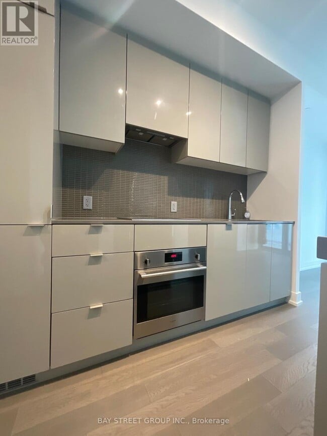 Photo - 7 Grenville St Unit 5213