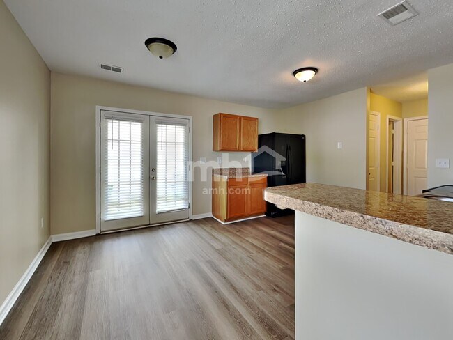 Photo - 1 Torchwood Ct