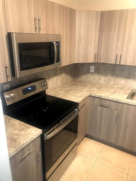 Photo - 770 NE 128th St Unit 301