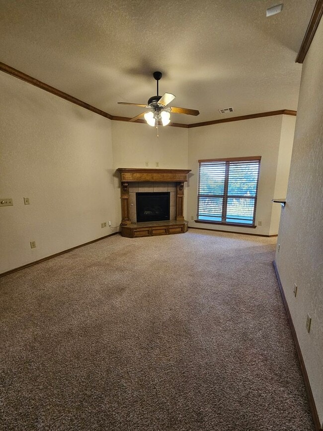 Photo - 3 (Bed)/(2) Bath + Office in Royal Oaks. N...