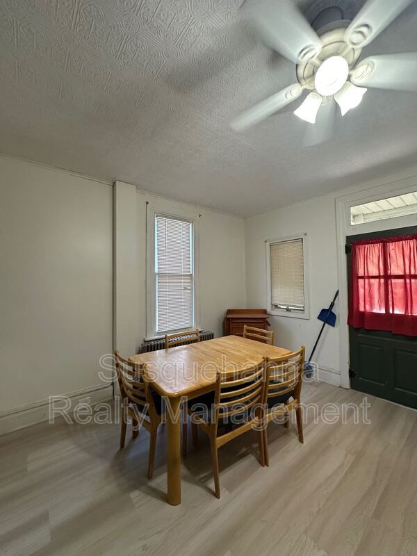 Photo - 2803 Canby St