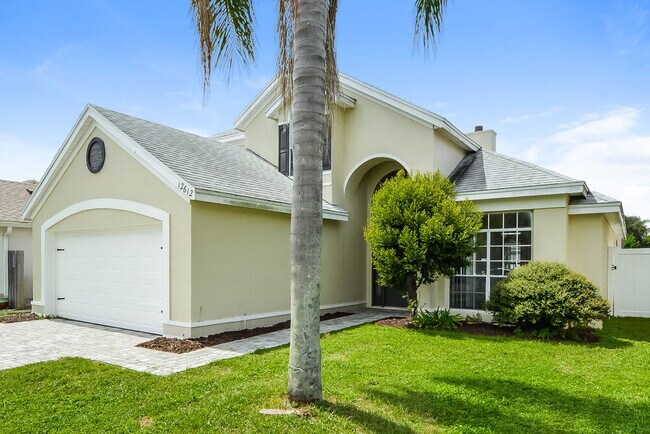 Photo - 12612 Belrose Ave