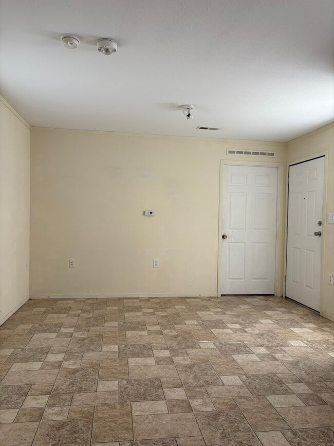 Photo - 17025 Wellborn Rd