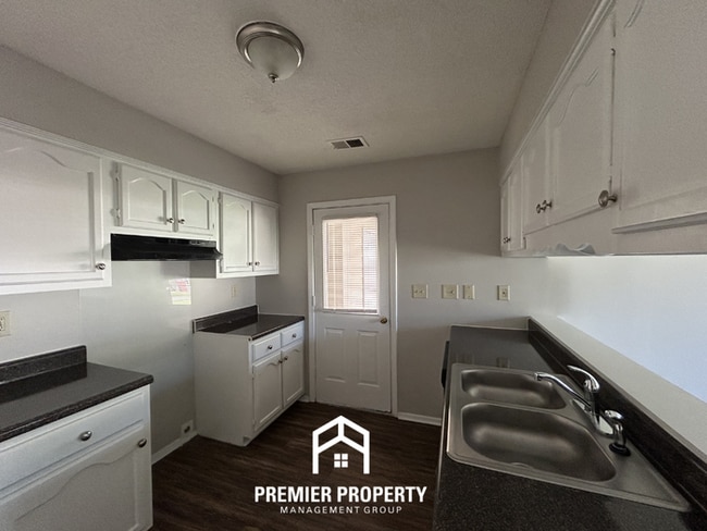 Photo - Cozy 3BR/1.5BA Horn Lake Home | Vaulted Ceilings & Bay Window Kitchen