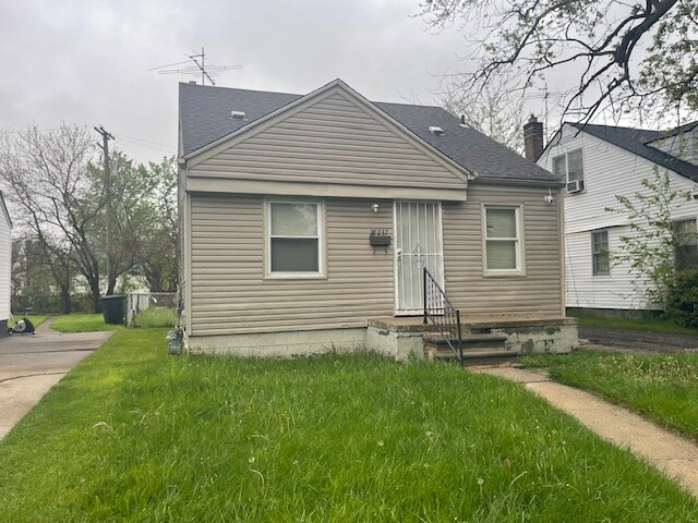 Photo - 20237 Hamburg St House