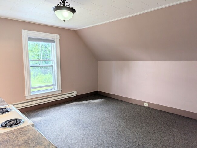 Photo - 7A Railroad St Unidad Apartment 7A