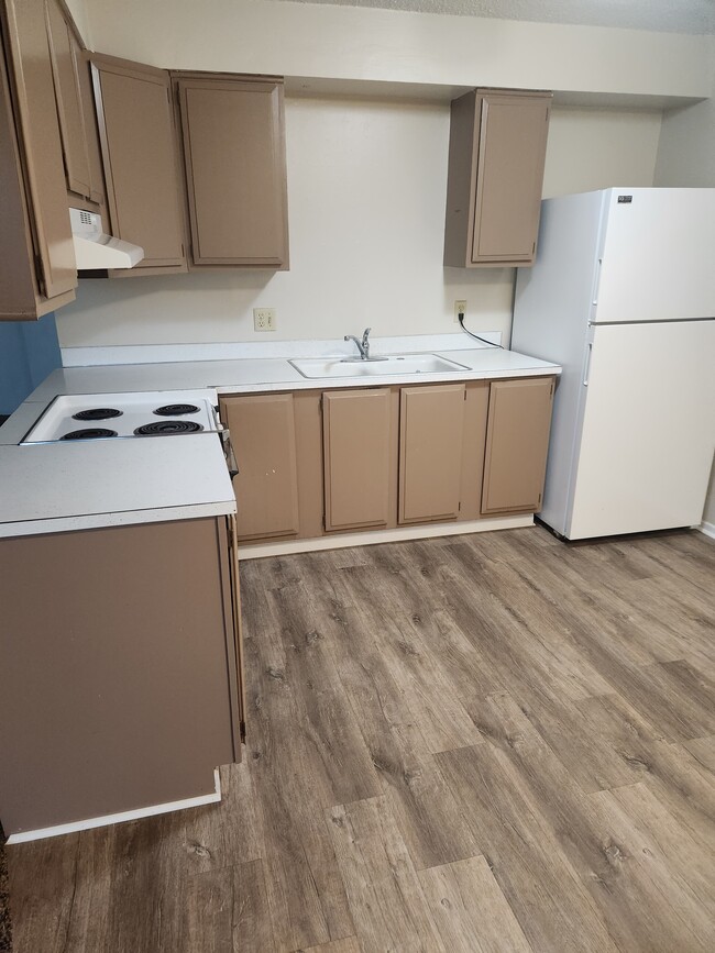 Building Photo - 611 N 4th St Rental