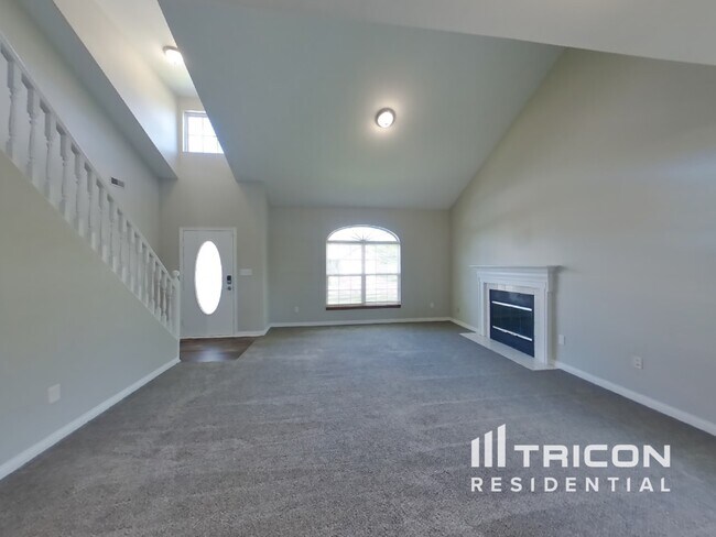 Photo - 1421 Locke Bend