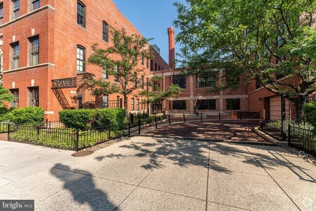 Building Photo - 437 New York Ave NW Unit Y23 Rental