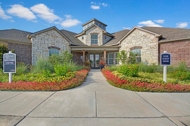 Photo - Creekside South