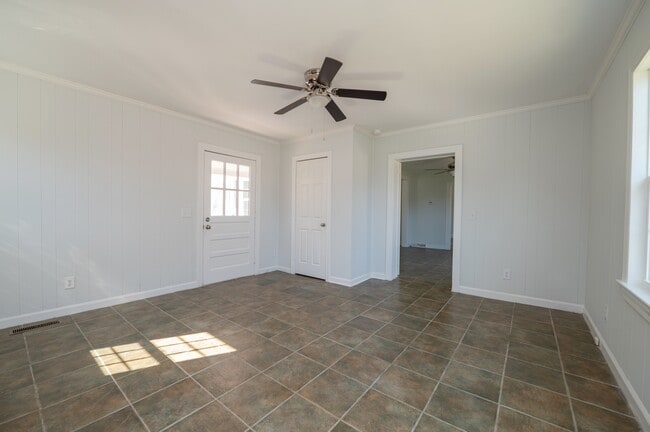 Photo - 1473 Briarcliff Dr