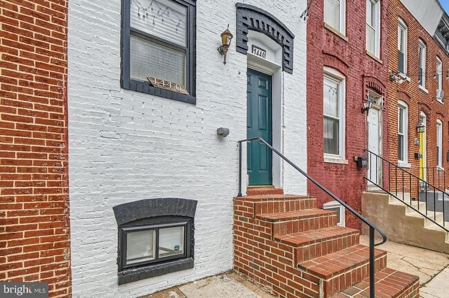 Photo - 1440 Ward St