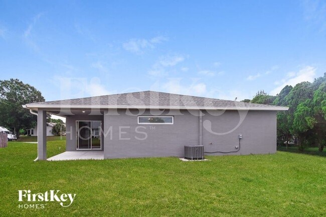 1018 Mohawk Ave NW