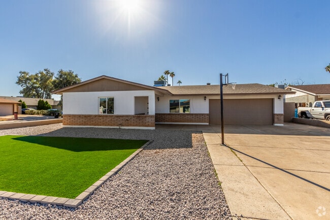 Building Photo - 4302 N 80th Ln Rental