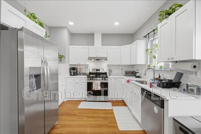 2447 Clover Field Cir