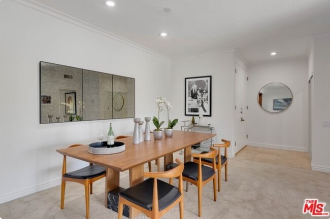 Área de comedor - 612 S Barrington Ave Unidad 416