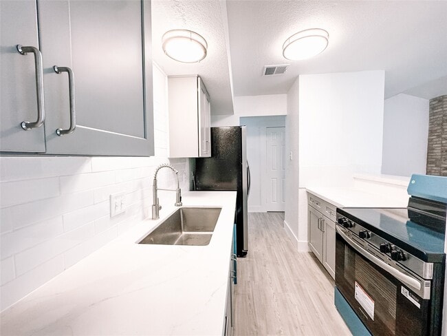 Photo - 12524 Pebblestone St