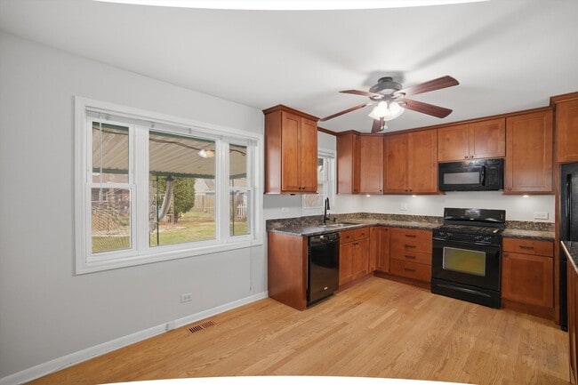 Photo - 8912 Windsor Ln